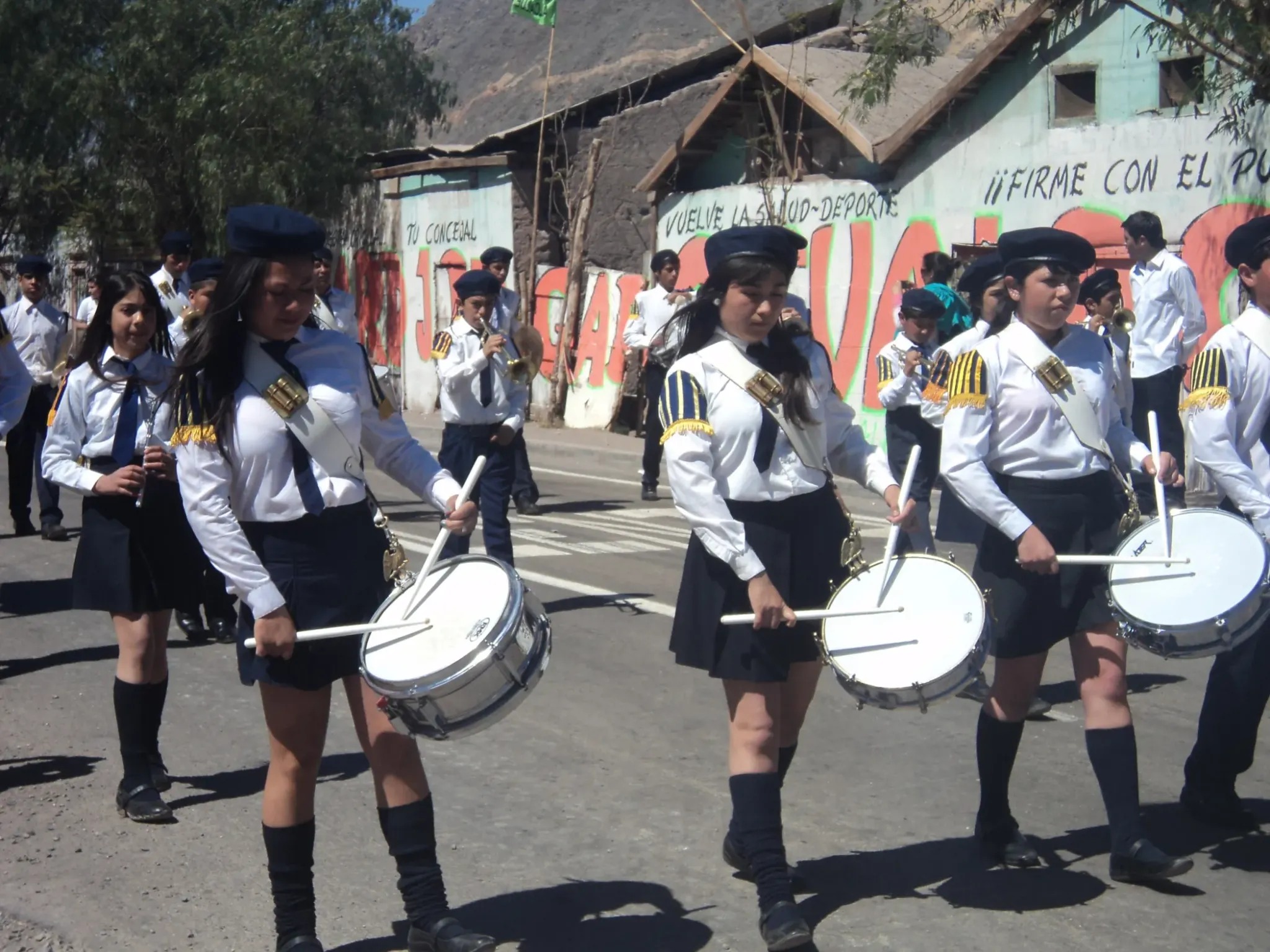 Banda Escolar en desfile del 18 de septiembre de 2012, segundo registro